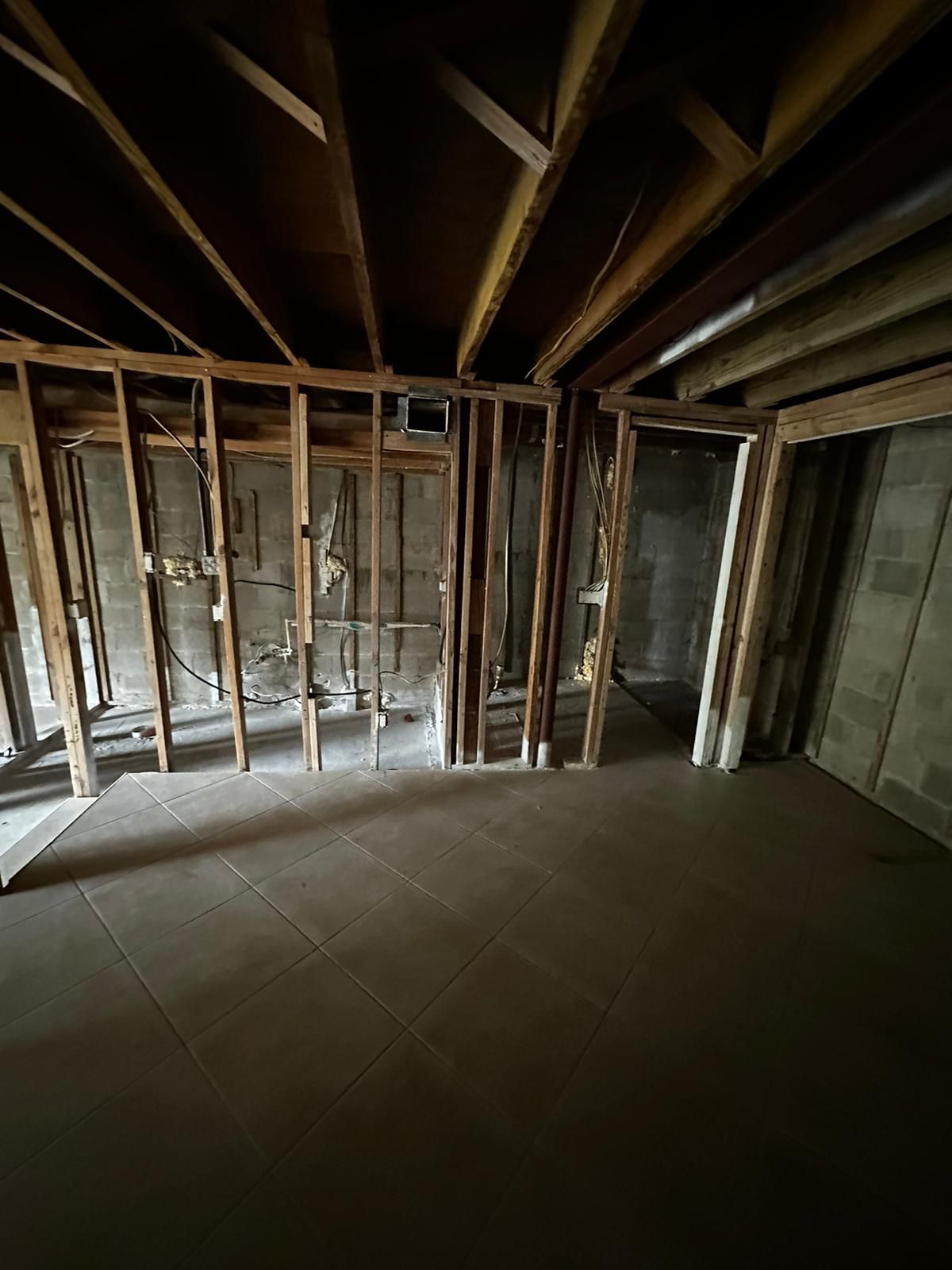 Wood Frame and Metal Frame - Thumbnail 18