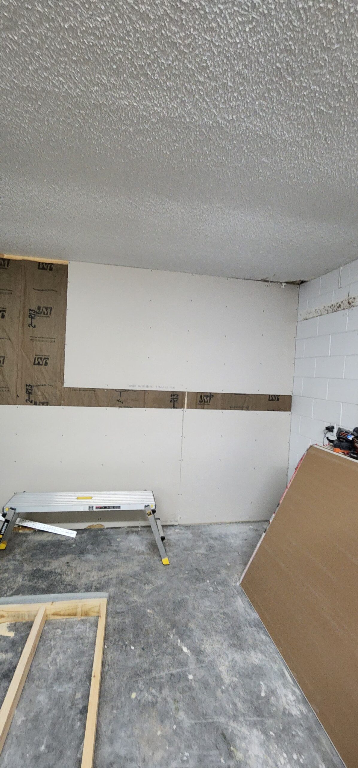 Wall Enclosure - Thumbnail 4