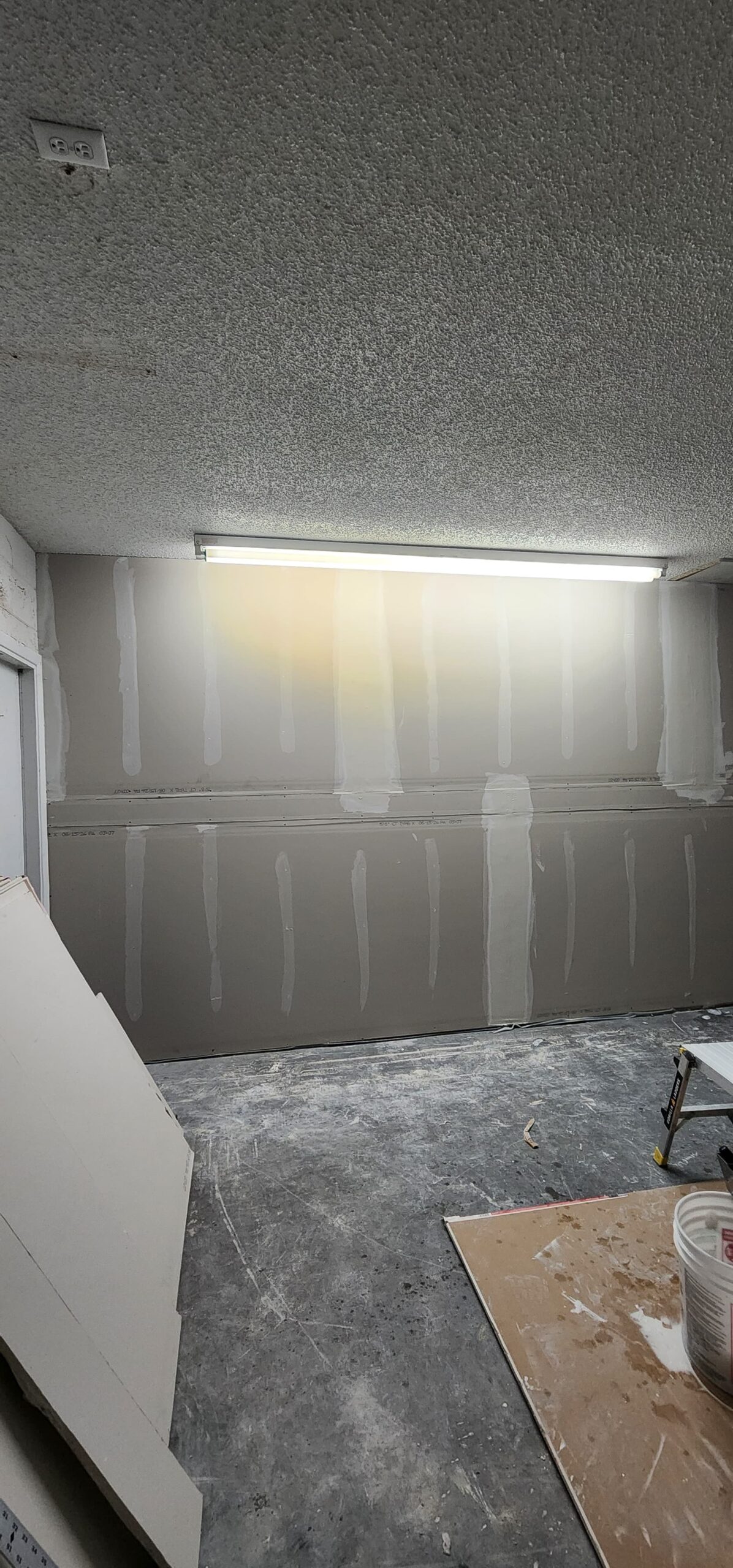 Wall Enclosure - Thumbnail 2
